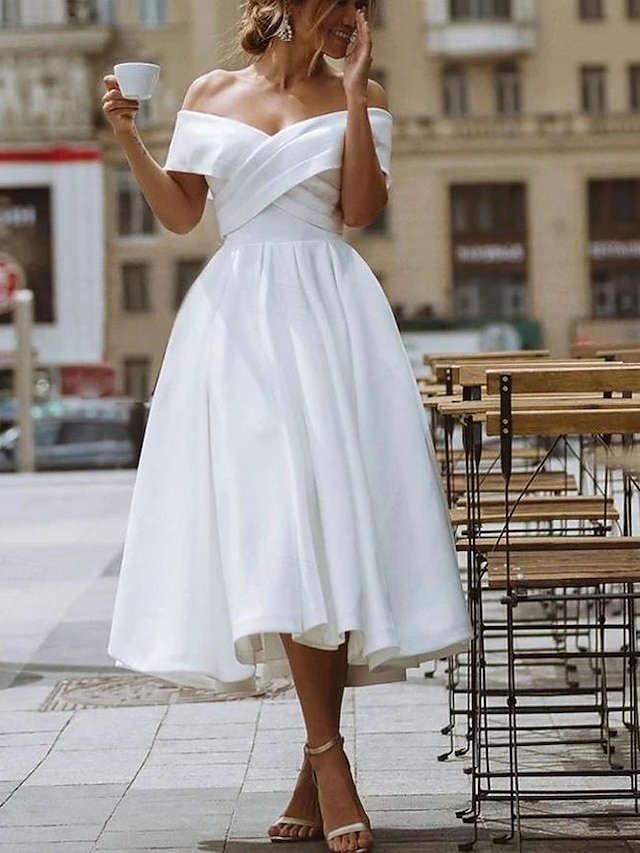  Simple Wedding Dresses Satin Little White Dresses A-Line Off Shoulder Formal Short Sleeve Tea Length Bridal Gowns With Solid Color 2024