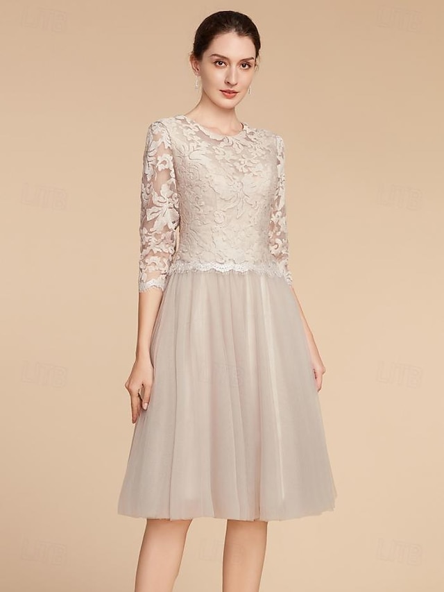  A-Line Mother of the Bride Dress Wedding Guest Elegant Petite Crew Neck Knee Length Lace Tulle Half Sleeve with Pleats Solid Color 2025