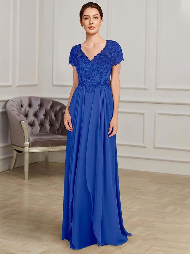  A-Line Sheath / Column Mother of the Bride Dress Elegant V Neck Floor Length Chiffon Short Sleeve with Ruched 2024