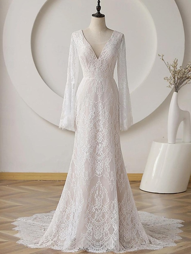  Beach Boho Wedding Dresses Sheath / Column High Neck Long Sleeve Court Train Lace Bridal Gowns With Appliques Solid Color 2024