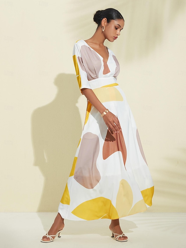 فستان ماكسي بجيب من الساتان ورقبة على شكل حرف V