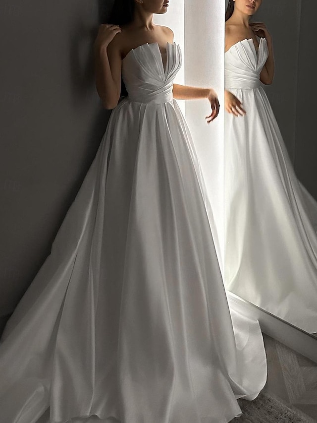  A-Line White Evening Gown Elegant Dress Wedding Dress Masquerade Chapel Train Sleeveless Strapless Satin with Ruched 2024