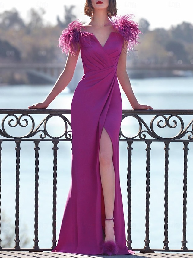  Sheath Abendkleid Elegantes Kleid Karneval Formal Bodenlang Ärmellos V-Ausschnitt Stretch-Crépe mit Feder Maskeradenkleid 2025