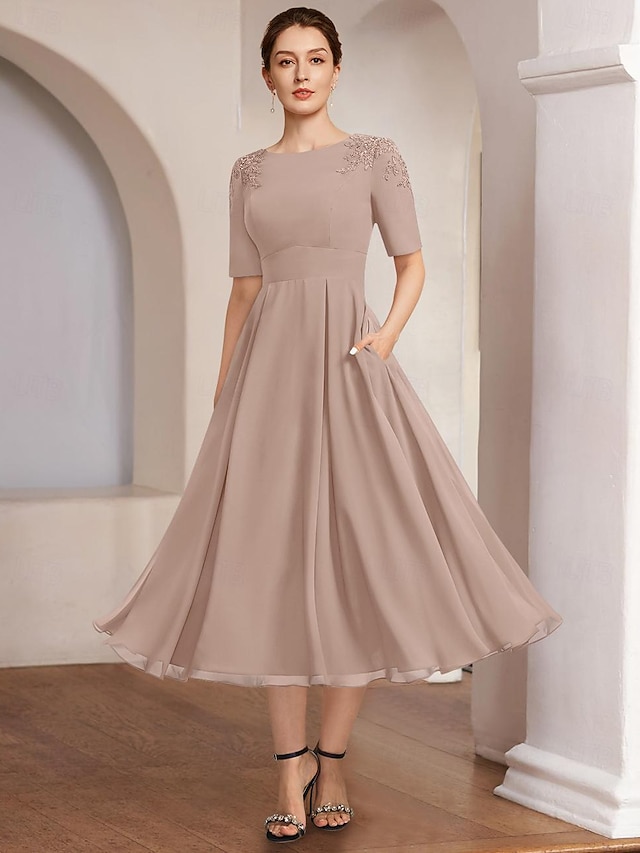 Mother Of The Bride Dress – Boat Neck Lace Chiffon High-Low Gown For Formal Events