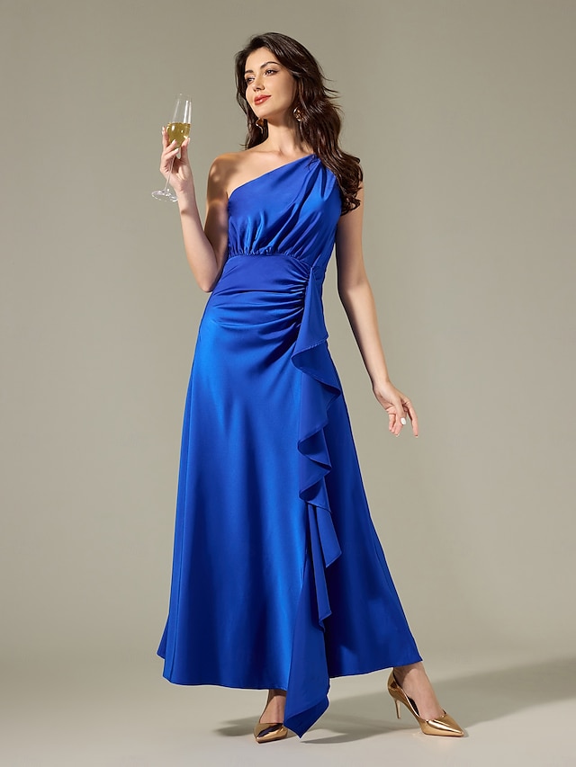  vestido longo azul cetim sem mangas com babados e um ombro só