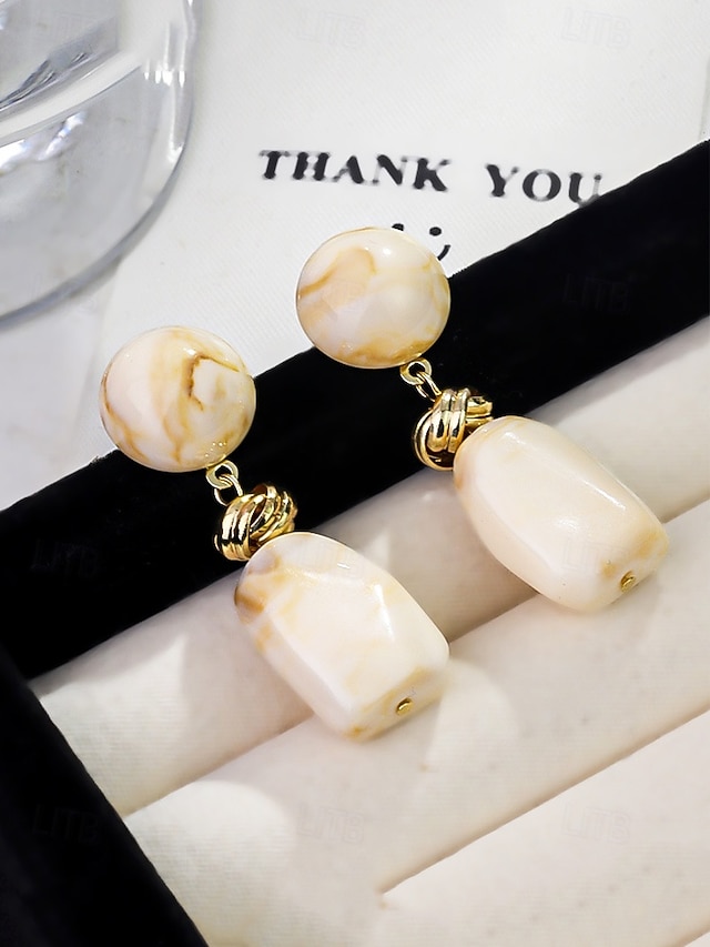  Pendientes colgantes de resina y aleación para mujer con cuentas rojas y detalles dorados, joyas elegantes para ocasiones especiales y uso diario.