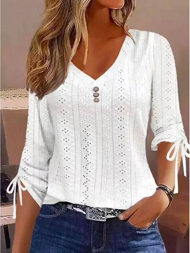 Kvinne Hvit Elegant Blonde Topper Øyelet Bluse Stilig Moderne Ensfarget Knapper Øyelet 3/4 Lengde Ermer V-Utforming Daglig Romantisk Petit Topper Sommerferie Antrekk Hvit Rosa Lilla Grønn Sommer Vår