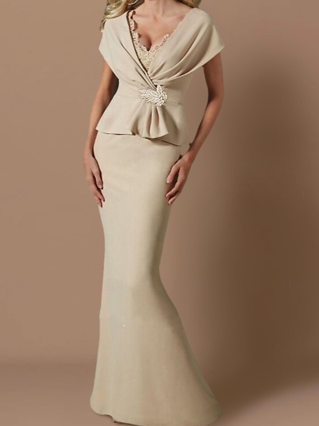  Sheath Mother of the Bride Dress Wedding Guest Elegant V Neck Floor Length Satin Short Sleeve with Ruffles Crystal Brooch Ruching free custom size