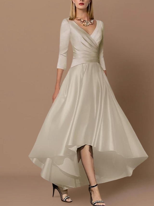  Vestido A-Line dorado para la madre de la novia invitada de boda elegante con cuello en v asimétrico largo hasta el tobillo satén de manga corta con pliegues drapeados a los lados tamaño a medida