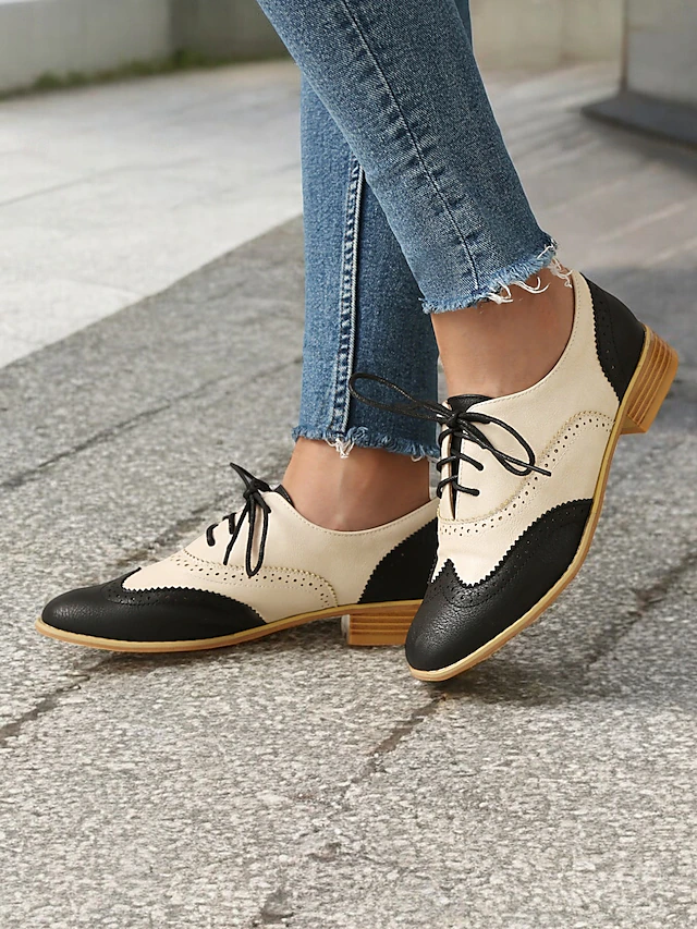 Women's Two-Tone Oxford Shoes - Black and White Vintage Lace-Up Brogues with Low Heel for Retro Casual and Formal Wear 9