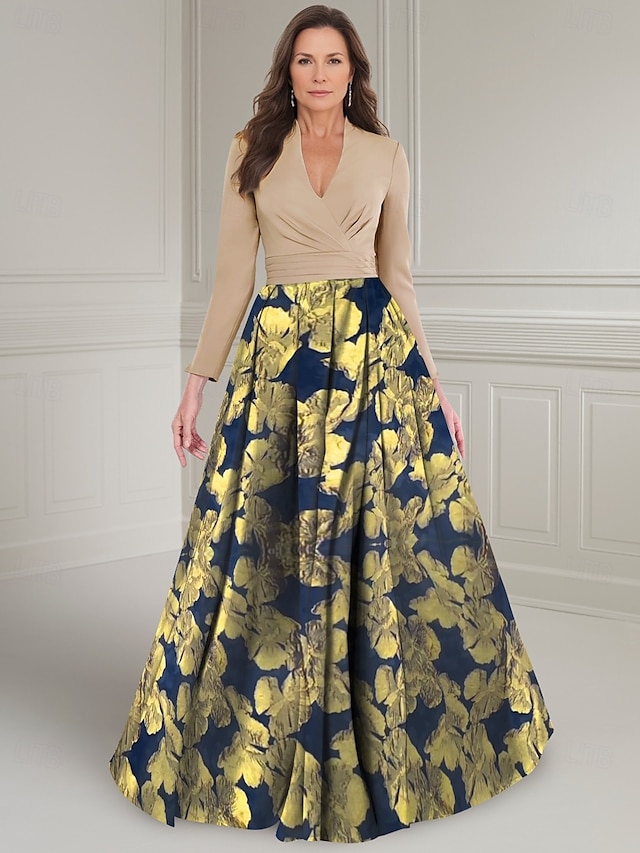  Abito Vintage Madre della Sposa A-Line Broccato Oro Elegante V Collo Lunghezza Piena Tessuto Elasticizzato Maniche Lunghe con Fiore Arricciato Abito da Ospite per Matrimonio