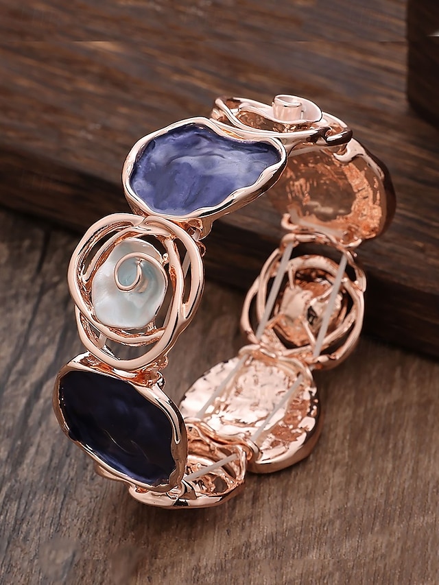  Women's Silver-Tone Bracelet – Artistic Design with Blue Resin Shell Accents for an Elegant Coastal Look