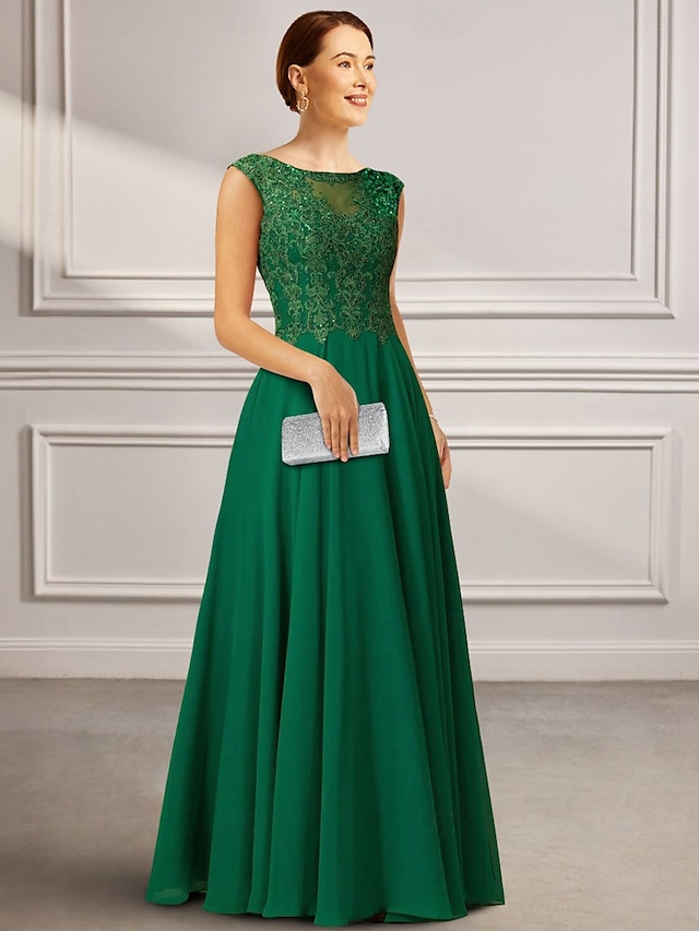  A-Line Dress Mother of the Bride Dress Elegant Jewel Neck Floor Length Chiffon Half Sleeve with Lace Solid Color