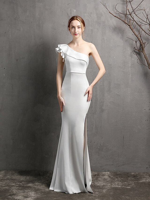  Robe de Soirée Sirène  Trompette Élégante Robe Formelle Mariage Longueur de Sol Sans Manches Une Épaule Crêpe Extensible avec Perles Volants 2025