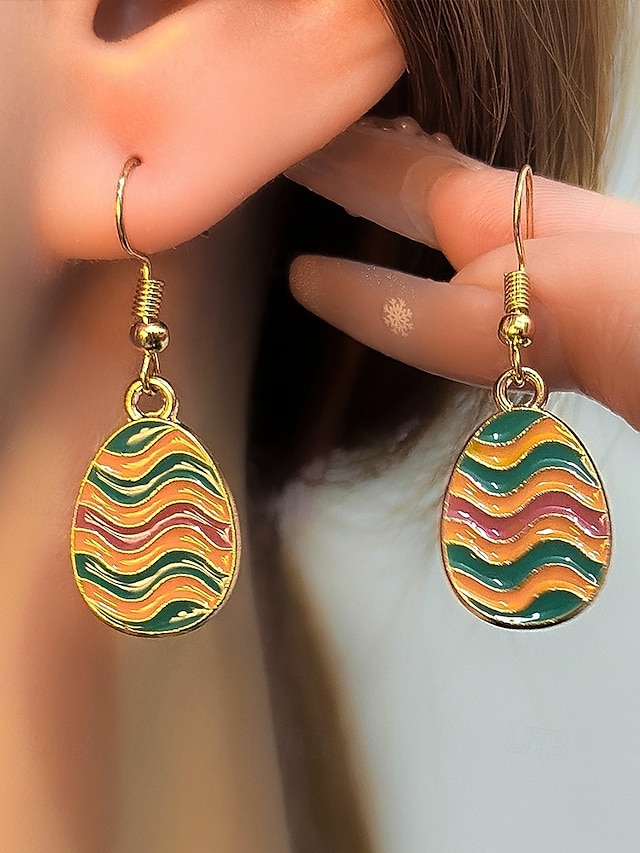  Pendientes con forma de huevo de Pascua: diseño ondulado colorido, chapados en oro, perfectos para Pascua, moda primaveral y ocasiones festivas.