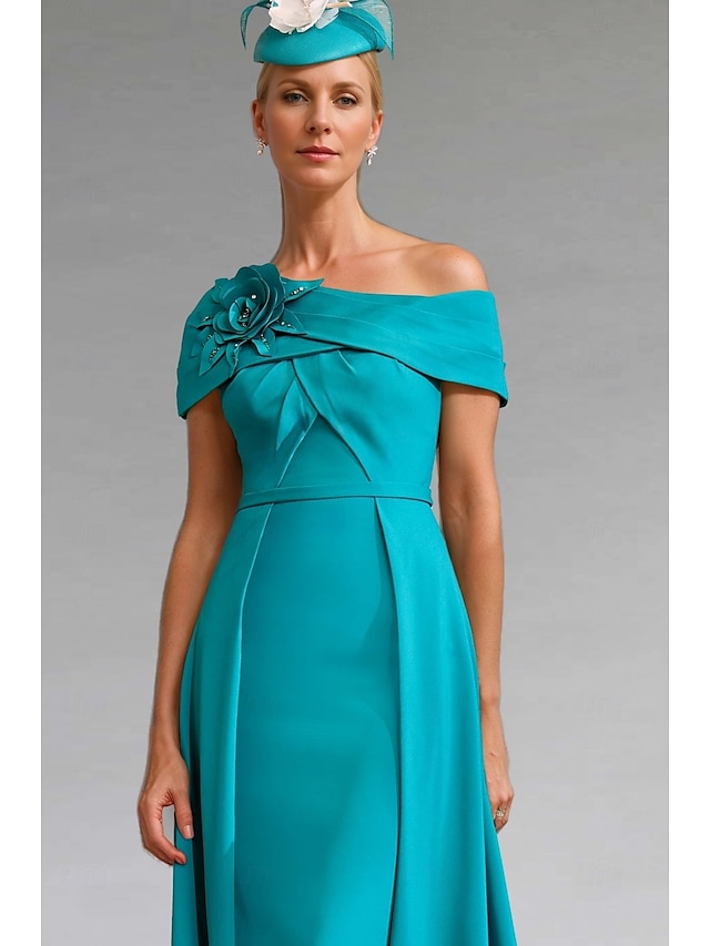  Robe de cocktail A-Line Robe élégante Formelle Mariage Longueur aux chevilles À manches courtes Une épaule Satin avec Fleur d'épaule Robes