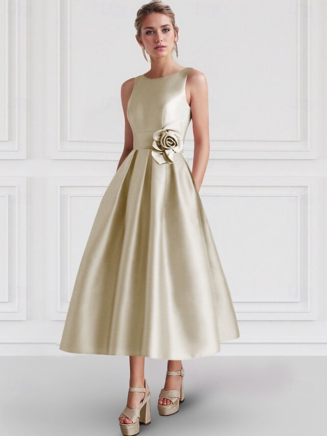 A-Line/Princess Boat Neck Sleeveless Cocktail Dresses with Pleats