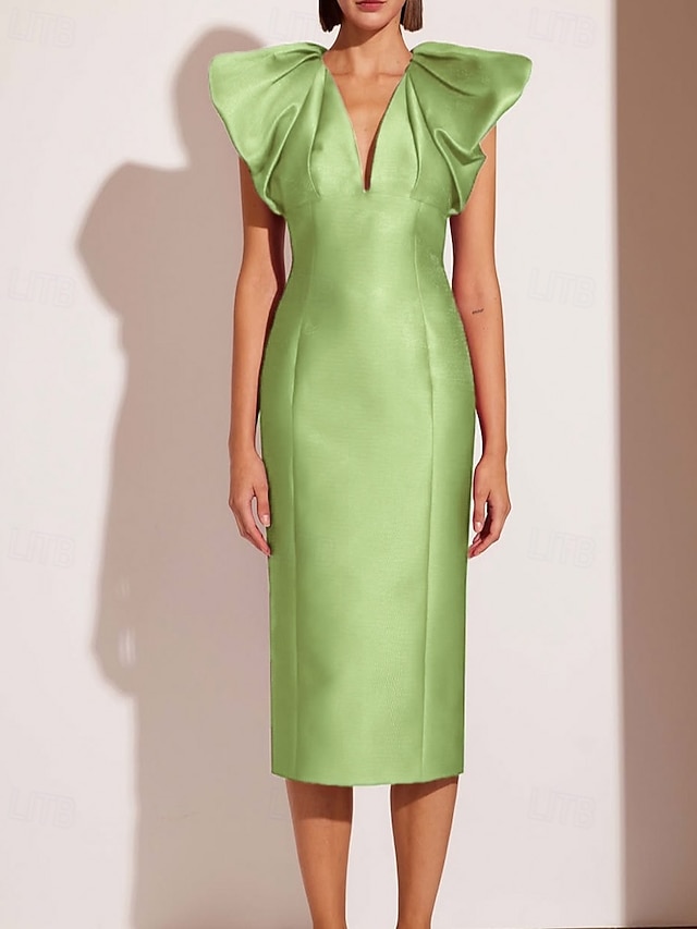 Sequin Sheath/Column Halter Tea-Length Cocktail Dresses for Women