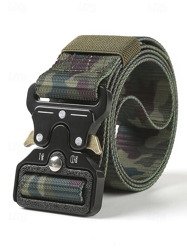  robuster taktischer Gürtel im Camouflage-Muster mit Metallschnalle – stilvoll und praktisch für Outdoor-Fans, die gerne wandern, campen und militärische Aktivitäten mögen