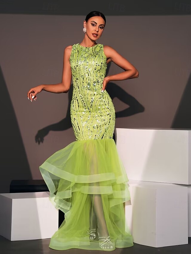 Mermaid / Trumpet Evening Gown Vintage Dress Floor Length Long Sleeves V Neck Evening Dress Y4577