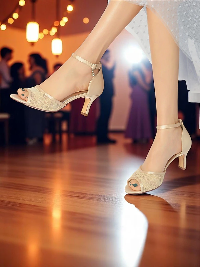 Wedding Shoes for Bride Bridesmaid Women Peep Toe White Nude Ivory Champagne Satin With Lace Flower Embroidery Kitten Heel Low Heel Wedding Party Evening Daily Elegant Classic 11