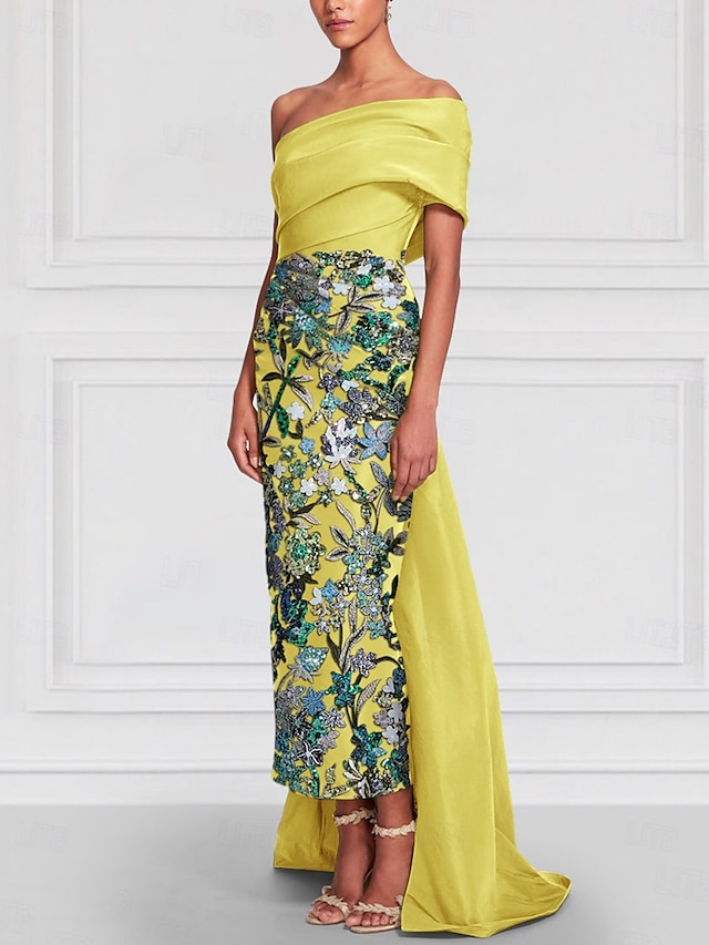 Blommig Broderad Kolonn Aftonklänning Elegant Klänning Formell Bröllop Golvlängd Kort Ärmar Off Shoulder Siden med Slits