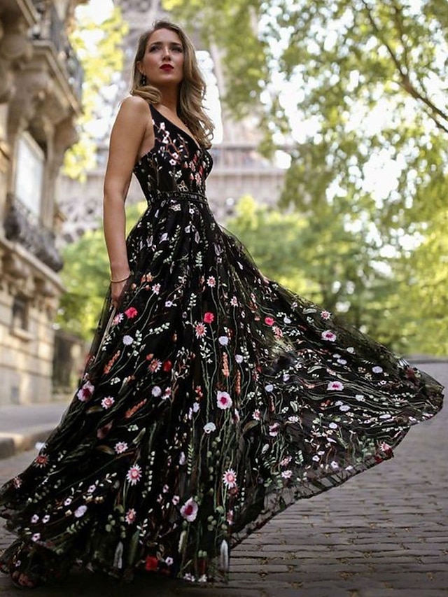  A-linje Quinceanera Kjoler Elegant Kjole Bryllup Bryllupsgjester Gulvlengde Uten ermer V-hals Polyester Ryggløs med Blomstertrykk Folder