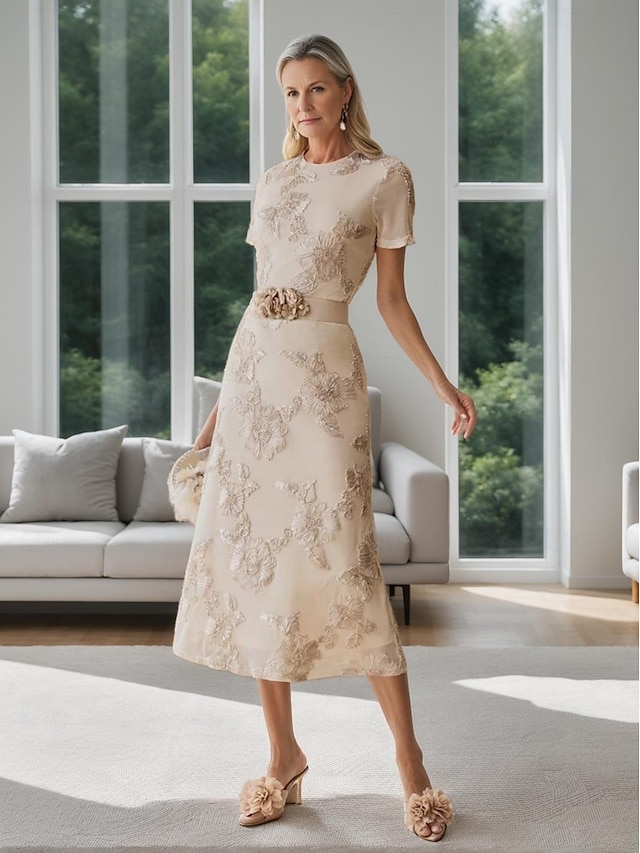  Vestido de Mãe da Noiva em Renda Bordada Floral  Coluna Conjunto Elegante Simples Minimalista Decote Redondo Comprimento do Chá Tule com Mangas Curtas Vestido para Convidada de Casamento 2025