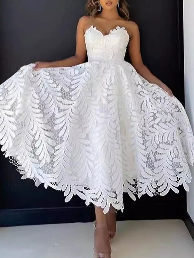  Robe cocktail A-Ligne Élégante Robe de douche nuptiale Robe d'invité de mariage blanche Longueur midi Sans manches Col cœur Appliqué en dentelle florale