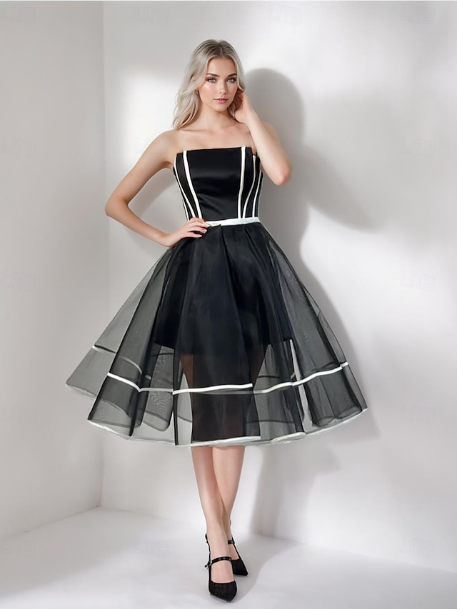  Ball Gown A-vonalú Hazatérő Ruhák Elegáns Ruha Crinoline Ruha Formális Korse Ruha Esküvő Rövid  Mini Ujjatlan Pánt nélküli Átalakítható Szatén Ráncolt Bújtatóval