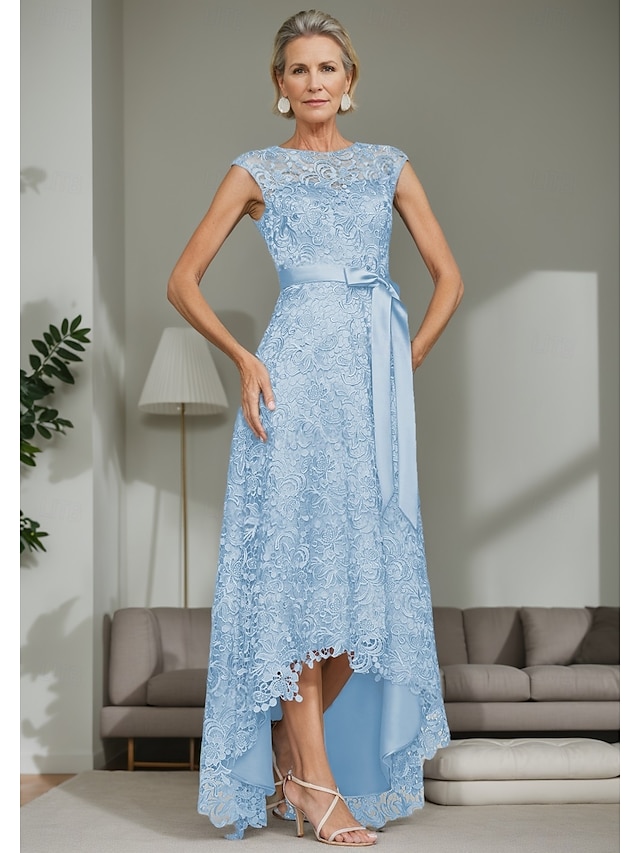  Robe Mère de la Mariée A-Line Bleu Ciel Élégante Invité de Mariage Simple Luxueuse Col Bateau Longueur de Sol Satin Ceinture Dentelle Sans Manches