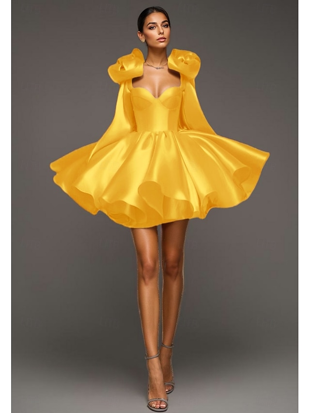 Elegant Sweetheart A-line Gold Satin Short Homecoming Dresses Online, HD0755
