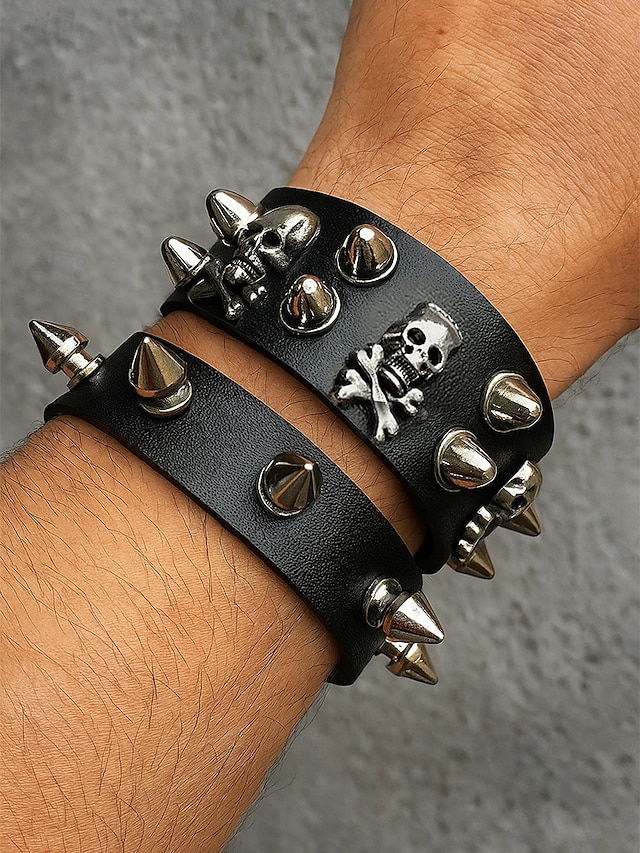  Men's Gothic Skull and Spiked Leather Bracelets – Vintage Punk Style, Halloween Party Accessory, Adjustable, Suitable for Cosplay and Everyday Wear