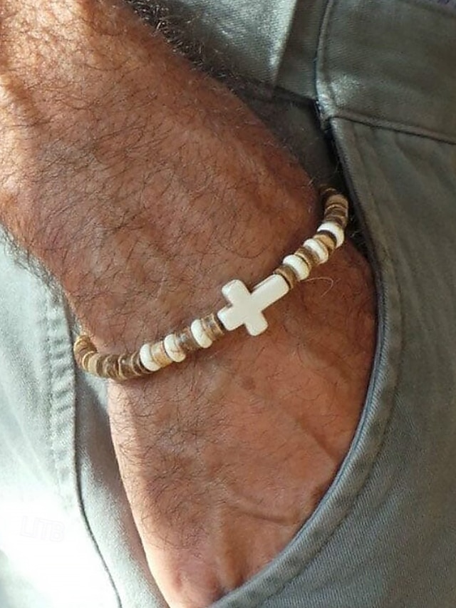  Férfi természetes fa gyöngyös karkötő türkiz kereszttel – kézzel készített bohém rugalmas csuklópánt hétköznapi viseletre, nyári szettekhez és strandhangulathoz
