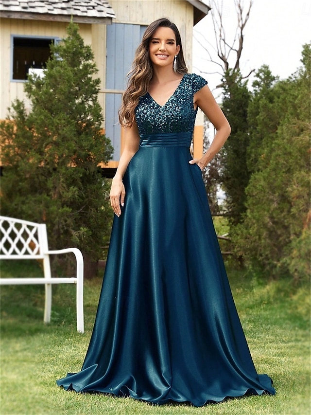  Vestidos de Quinceanera Linha A Vestido Elegante Casamento Formal Comprimento do Chão Sem Mangas Decote em V Cetim com Lantejoulas