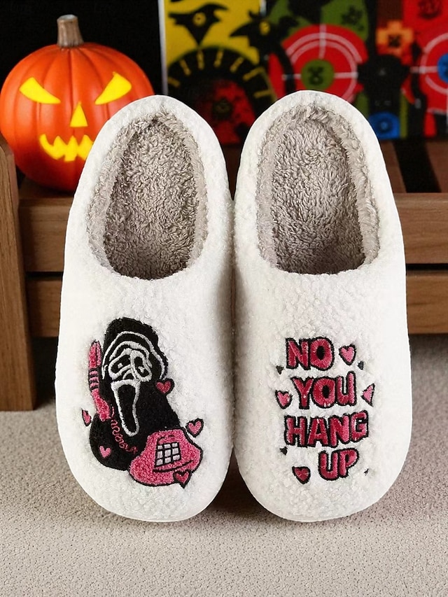  Pantufas femininas felpudas com estampa de fantasma de Halloween - sapatos confortáveis de casa de terror bordados com design 