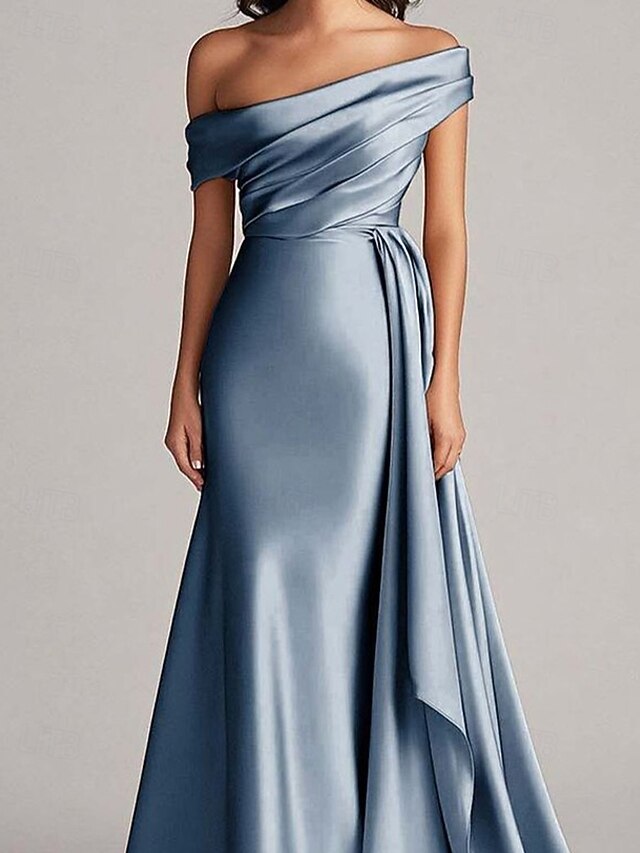 Fashion A-line Satin Sleeveless Halter Evening Gown Long