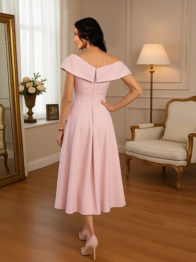 Sheath/Column Off-the-Shoulder Short Sleeves Tea-Length Cocktail Dresses