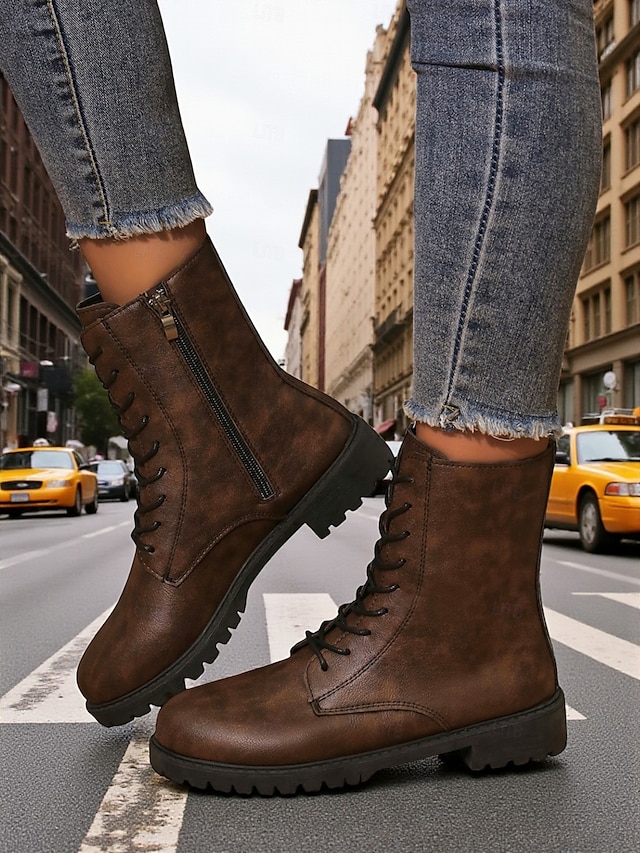  Botas de combate femininas de couro sintético marrom com zíper lateral – botas de cano curto com cadarço para trabalho ao ar livre no outono, tarefas agrícolas e uso casual diário