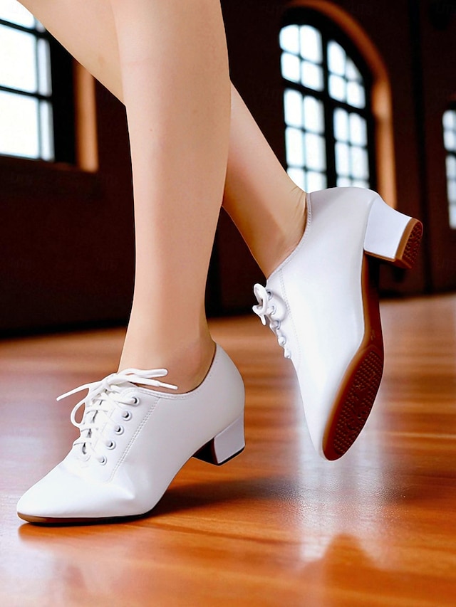  Sapatos de dança brancos com cadarço para mulheres - calçados profissionais de salto baixo para prática de dança de salão, dança latina e jazz