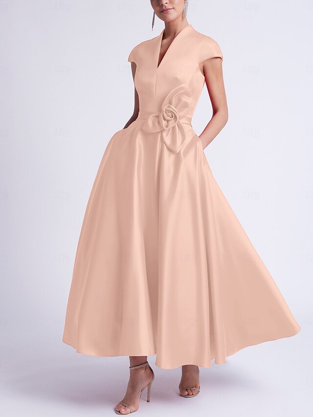 A-Line/Princess Elegant Boat Neck Sleeveless Tea-Length Pleated Cocktail Dresses