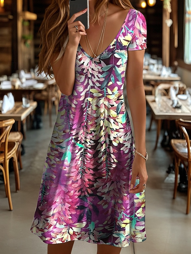  Dam Midiklänning Vardagsklänning T shirtklänning Solklänning A linjeklänning Semester Ledigt Strandstil Strand Normal Blommig Grafisk Löv Kortärmad V-hals Gul Rodnande Rosa Blå Purpur Sommar Vår