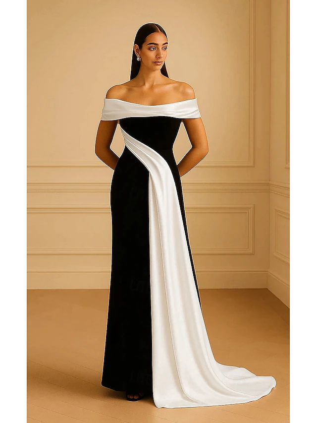 Black and White Mermaid / Trumpet Evening Gown Elegant Formal Dress Formal Wedding Sweep / Brush Train Sleeveless Off Shoulder Satin with Pleats 20254