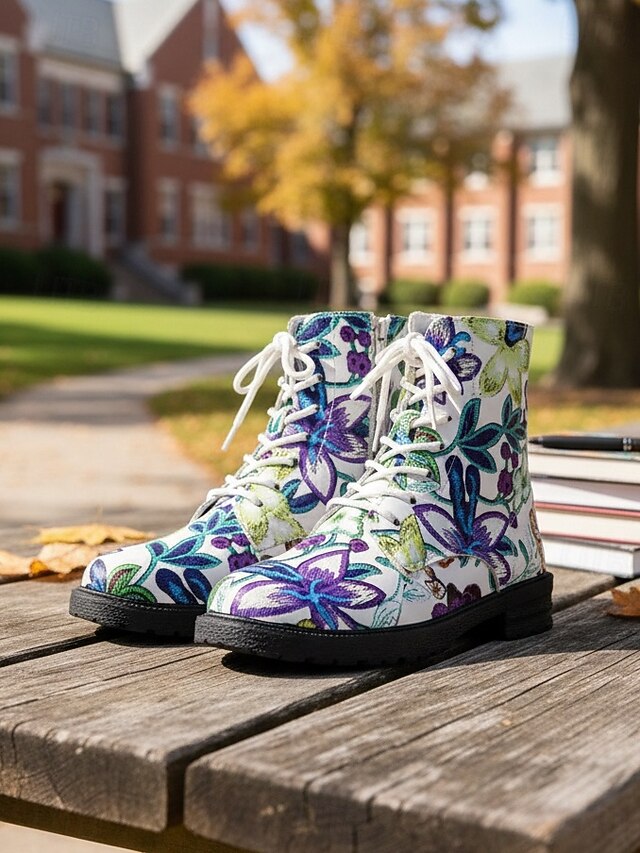  Botas de combate femininas com cadarço e estampa floral branca/roxa – botas casuais de cano curto com estampa floral colorida para uso diário, viagens e streetwear