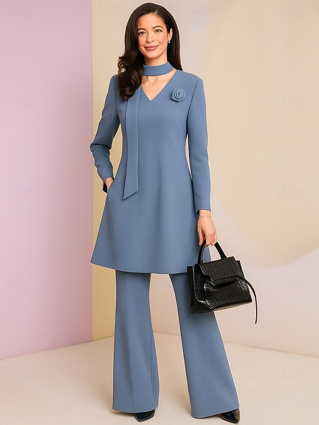 Two Piece Pantsuit Mother of the Bride Dress Elegant Simple V Neck Floor Length Long Sleeve with Flower Solid Color4