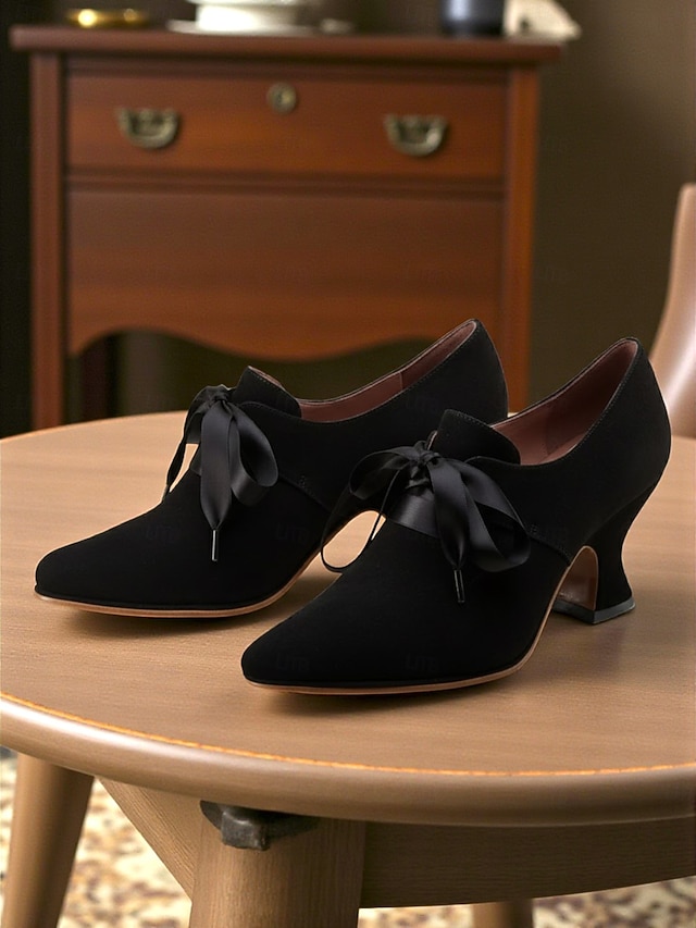  Escarpins en daim vert pour femme avec nœud en ruban noir, bout pointu élégant, style vintage années 1920, parfaits pour les événements formels, les dîners et les mariages.