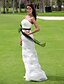 preiswerte Hochzeitskleider-Trompete / Meerjungfrau Hochzeitskleider Trägerlos Boden-Länge Organza Satin Ärmellos Farbige Brautkleider mit 2022