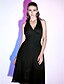 billige Cocktailkjoler-A-linje Lille sort kjole Minimalistisk Elegant Ferie Cocktailparty Kjole Grime Uden ærmer Te-længde Chiffon med Krøllede Folder 2021