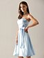 Χαμηλού Κόστους Φορέματα Παρανύμφων-Γραμμή Α Φόρεμα Παρανύμφων Στράπλες Αμάνικο Κομψό Μέχρι το γόνατο Σατέν με Ζώνη / Κορδέλα / Φιόγκος(οι) 2022