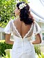 olcso Menyasszonyi ruhák-Szűk szabású Esküvői ruhák V-alakú Seprő uszály Csipke Rövid ujjú Open Back val vel Csipke 2020